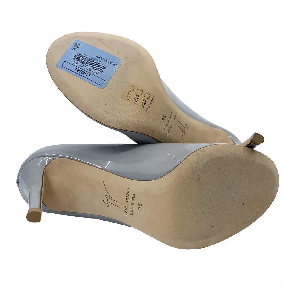 Giuseppe Zanotti Women's Leather Round Toe Pump Grey - Year Zero LA